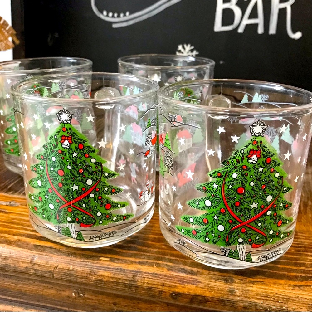 Set of 4 vintage eggnog cups mugs Christmas glass mulled wine winter
